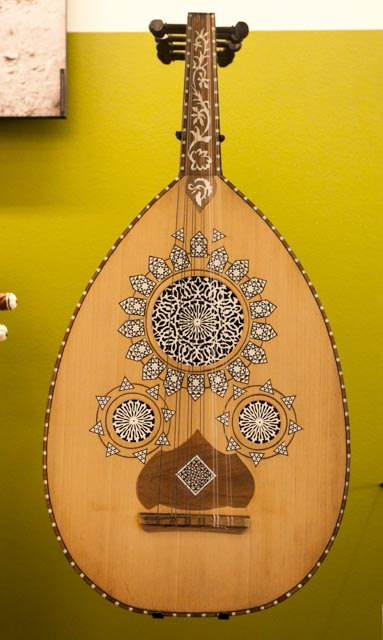 Música tradicional palestina y laúd árabe Oud